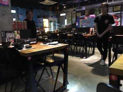 吞pot 雞煲火鍋 住家菜(輿發廣場)