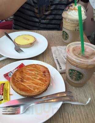 星巴克(荃新天地店)