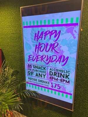 Strokes Hk Minigolf Bar & Restaurant