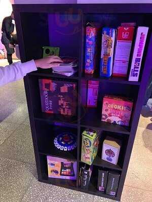 Strokes Hk Minigolf Bar & Restaurant