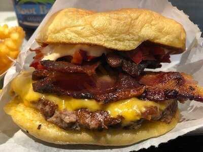 Shake Shack - Pacific Place