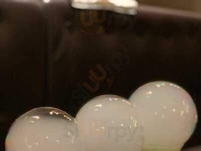 Lab Eat Restaurant & Bar