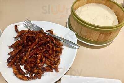 樂天皇朝 (加拿芬廣場)