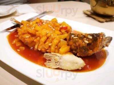 樂天皇朝 (加拿芬廣場)