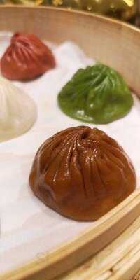 樂天皇朝 (加拿芬廣場)