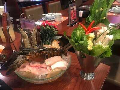 新南苑私房菜火鍋雞煲 (海德中心)