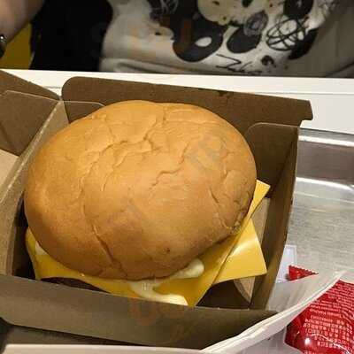 Iconic H 特色熱狗店