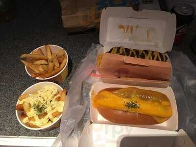 Iconic H 特色熱狗店