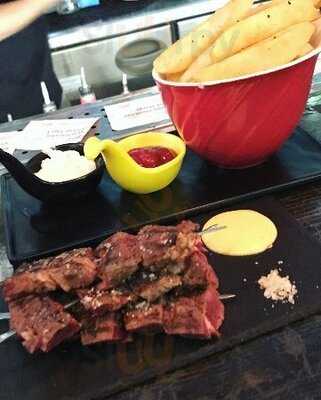 De Luna Tapas Bar And Restaurant