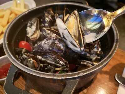 The Salted Pig (西灣河)