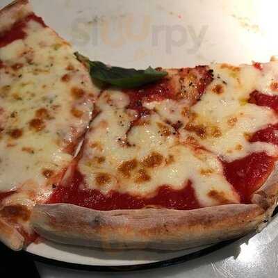 Pizza Express (帝國中心)