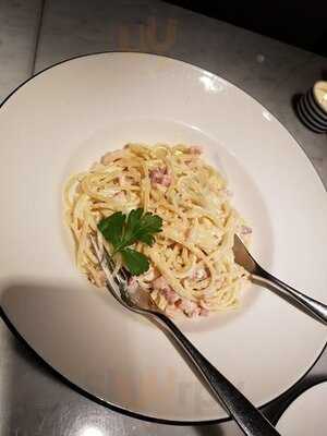 Pizza Express (帝國中心)