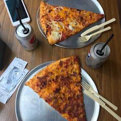 Paisano's Pizzeria & Sub Shop