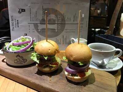 The Big Bite Flame-grill