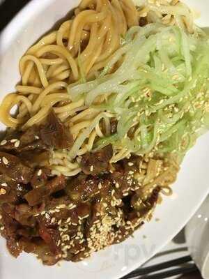 上上拉麵小籠包