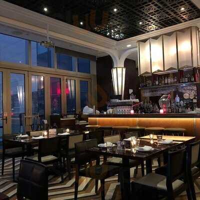 峰景餐廳 (the One)