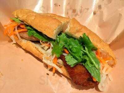 Com Banh Mi
