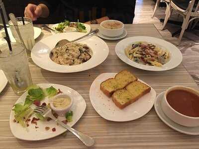 必勝客(利港中心店)