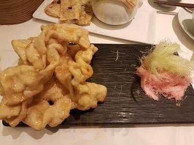 八月 (沙田分店)