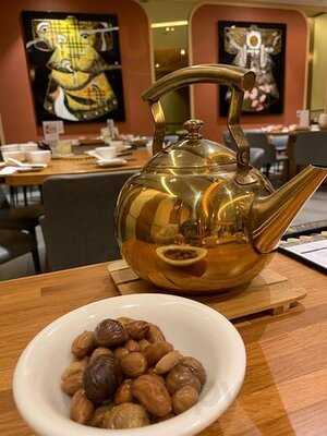 樂天皇朝 (青衣)