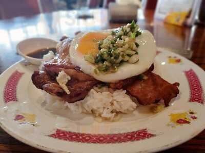 女人街食飯公司