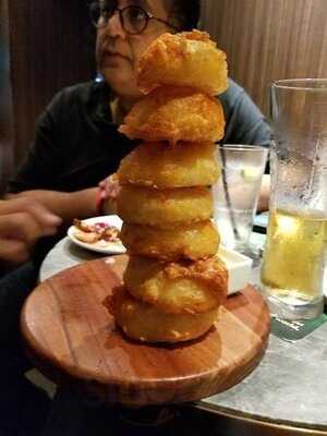 Stormies, Elements, Kowloon Station