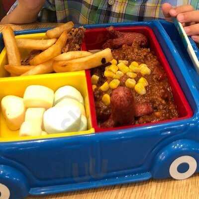 Italian Tomato Café (新港城中心)