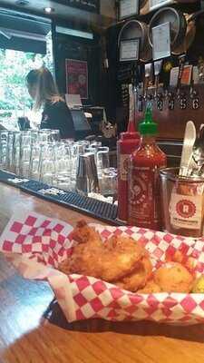 The Roundhouse - Chicken + Beer