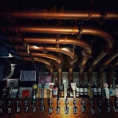 The Roundhouse - Chicken + Beer