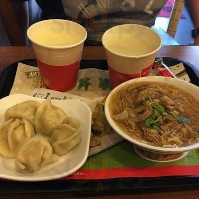 八方雲集鍋貼水餃專門店 (天慈)