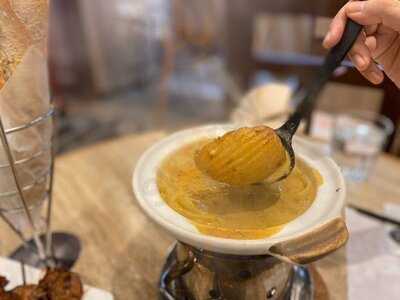 品越越式料理 (雅兰中心)