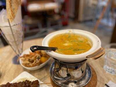 品越越式料理 (雅兰中心)