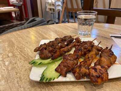 品越越式料理 (雅兰中心)