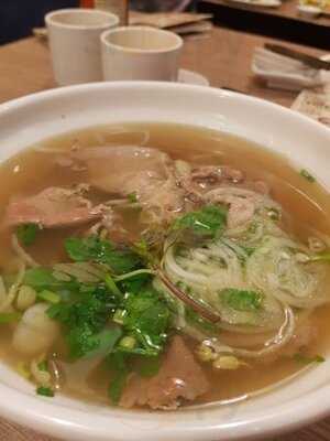 越棧越式湯粉專門店(連城廣場店)