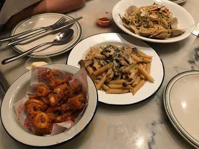 Piccolo Pizzeria & Bar