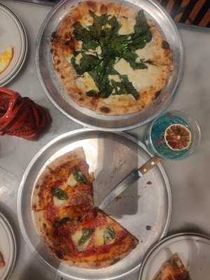 Piccolo Pizzeria & Bar