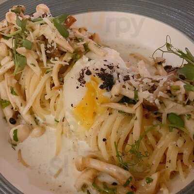 Little Tipsy Restaurant & Bar