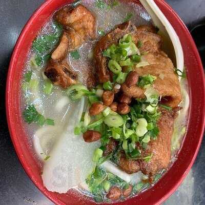 阿一猪扒酸辣米线 (海都楼)