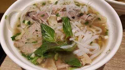 越棧越式湯粉專門店 (綠楊坊)