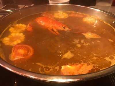 陸陸雞煲火鍋 - 旺角總店