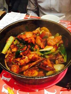 陸陸雞煲火鍋 - 旺角總店