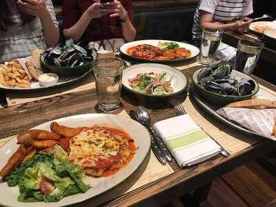 Frites Belgium On Tap (quarry Bay)