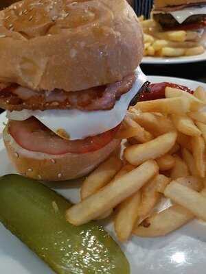 Classified 跑馬地分店