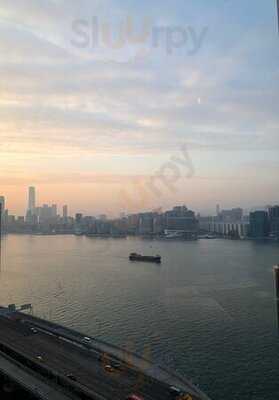 Cruise 空中餐廳及酒吧