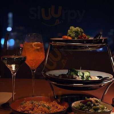 Cruise 空中餐廳及酒吧