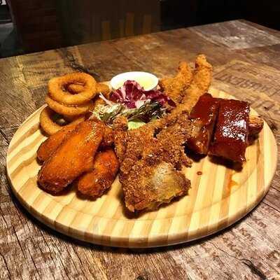 Amplifier Restaurant