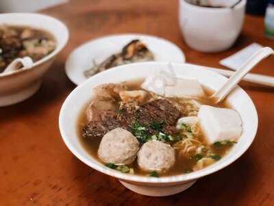 華南粉麵茶餐廳