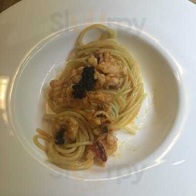 Stella's Bar & Restaurant