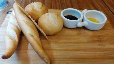 Stella's Bar & Restaurant