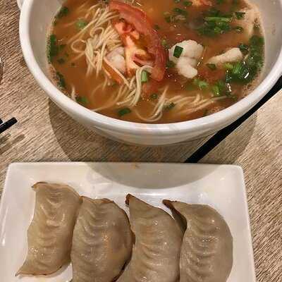 翡翠拉麵小籠包 (屯門)